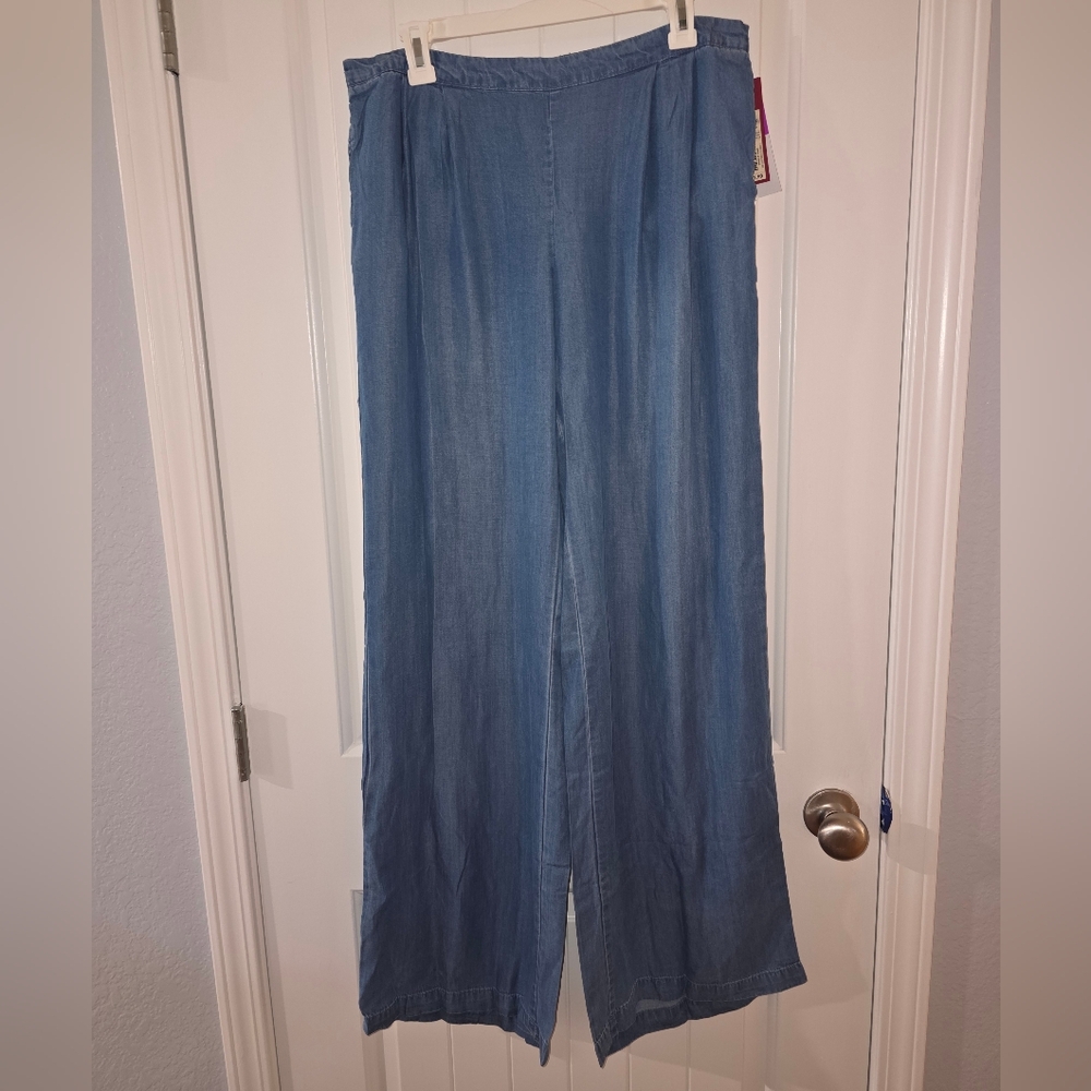 Merona Light Blue Wide-Leg Higher Mid Rise Relaxed Hip and Thigh Extra Long 32.5